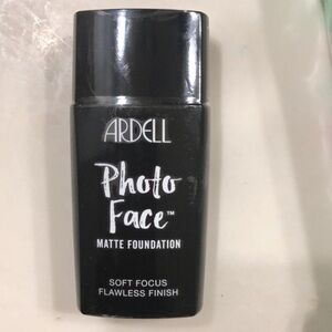 Ardell PHOTO FACE MATTE FOUNDATION soft focus flawless finish - Dark‎ 12.0 new